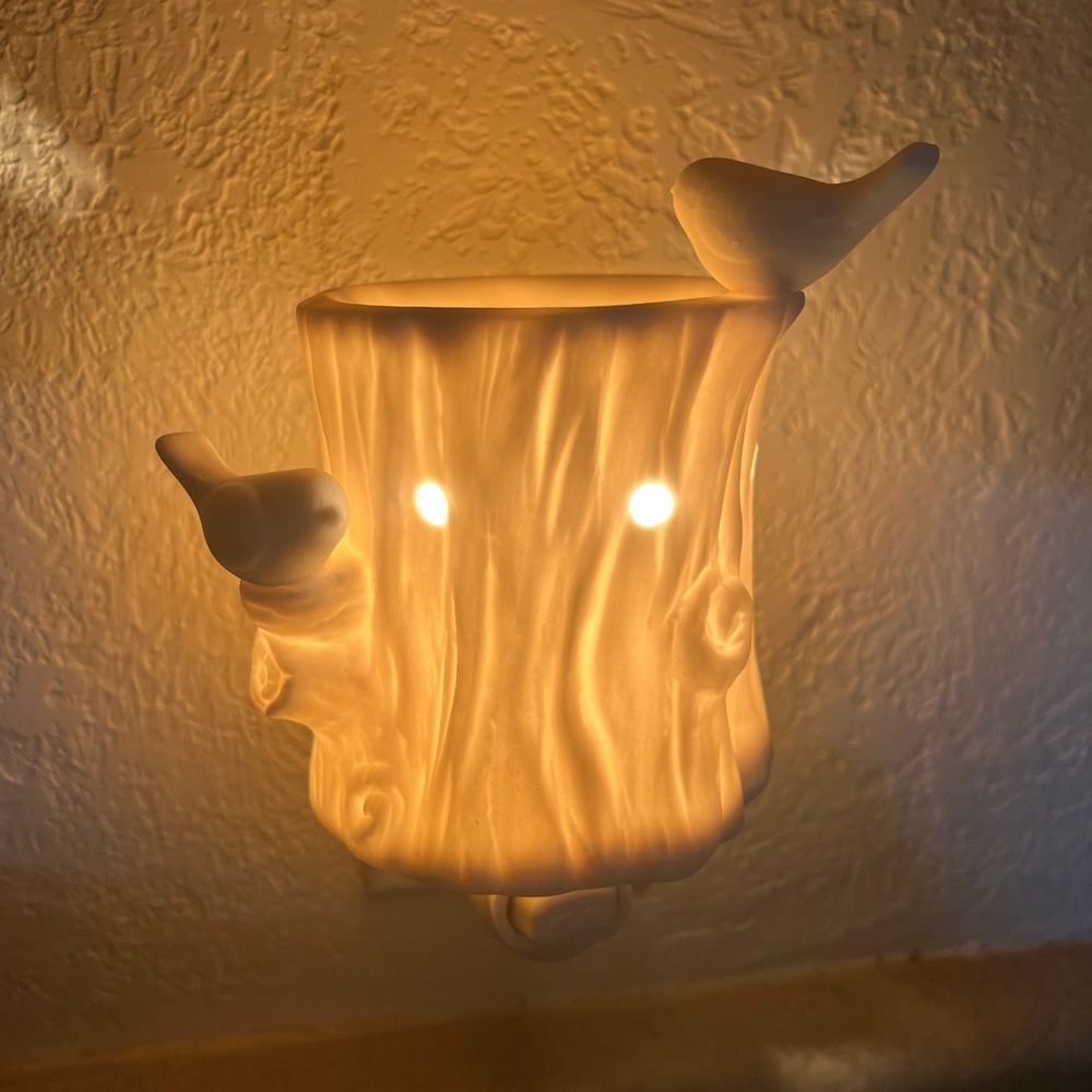 Scentsy Tweet wall warmer